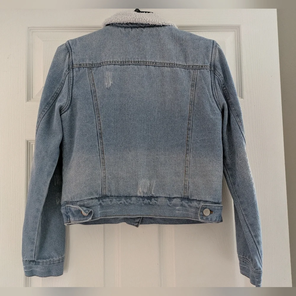 Ashley Vintage Charm Sherpa Lined Distressed Button Up Denim Jean Jacket Medium - Picture 2 of 6